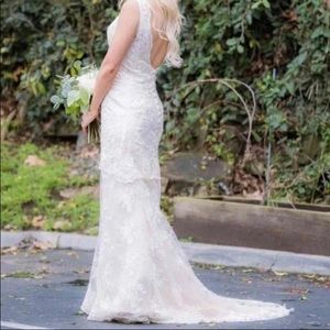 SOLD Exquisite Champagne Lace Wedding Dress Size 4